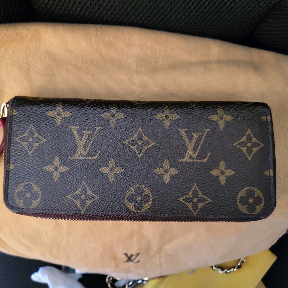 Weekend SALE⚠️⚠️ LV Monogram Clemence Wallet M6074